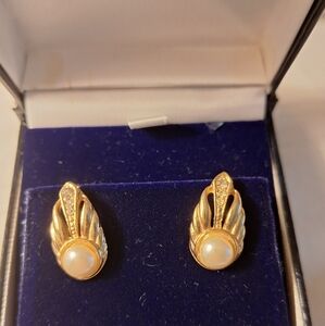 Vintage Faberge Faux Pearl Earrings‎